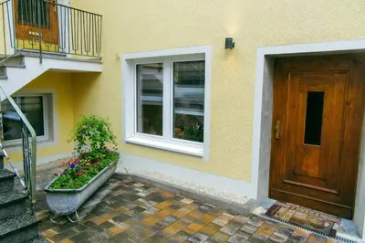 Das Gebäude in dem sich die Ferienwohnung befindet