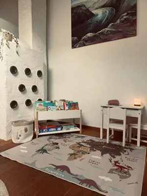 Ein Sitzbereich in der Unterkunft Holzhaus auf 2000qm in traumhafter Lage, KEINE Partygruppen