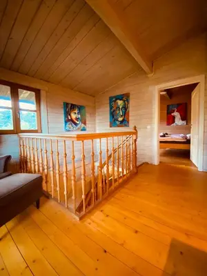 Ein Sitzbereich in der Unterkunft Holzhaus auf 2000qm in traumhafter Lage, KEINE Partygruppen