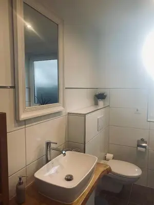 Ein Badezimmer in der Unterkunft [E]ifeel like Home