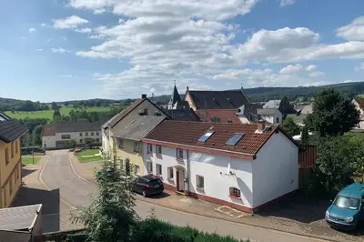 Das Gebäude in dem sich die Ferienwohnung befindet