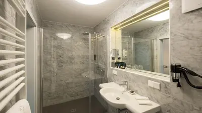 Ein Badezimmer in der Unterkunft Romantik Hotel Meisenheimer Hof