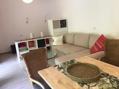 Ein Sitzbereich in der Unterkunft Dachterrassenwohnung - nah am See