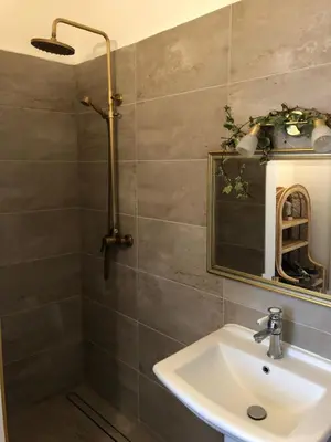 Ein Badezimmer in der Unterkunft Ferienbahnhof Utzerath