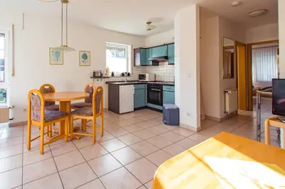 Küche/Küchenzeile in der Unterkunft Ferienwohnung Sewenig