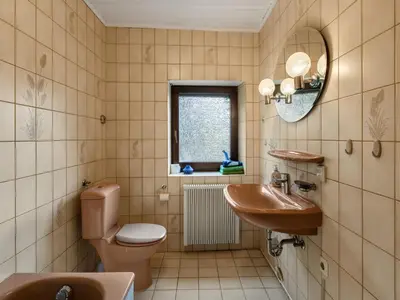Ein Badezimmer in der Unterkunft Charmantes Ferienhaus nahe Moselufer