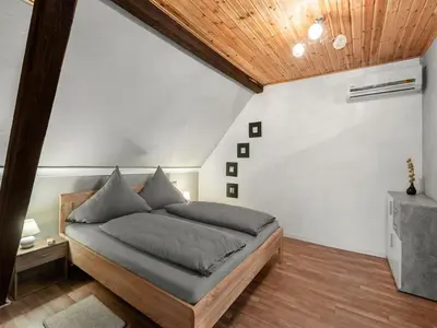Ein Sitzbereich in der Unterkunft Charmantes Ferienhaus nahe Moselufer