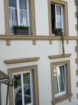 Das Gebäude in dem sich das Ferienhaus befindet
