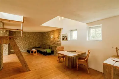 Ein Sitzbereich in der Unterkunft Die Strumpffabrik - Guesthouse