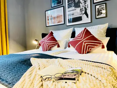 Ein Bett oder Betten in einem Zimmer der Unterkunft Klassen Stay - Exklusive Altbau Apartments - Zentral - Rheinnähe