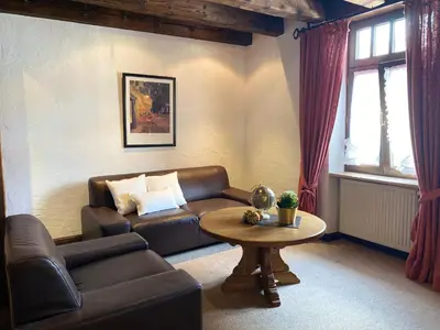 Ein Sitzbereich in der Unterkunft Apartmenthaus Eurenerstrasse 179