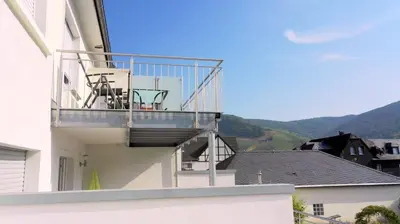 Ein allgemeiner Bergblick oder ein Berglick von der Ferienwohnung aus
