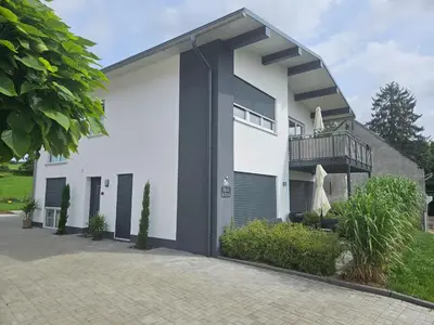 Das Gebäude in dem sich die Ferienwohnung befindet