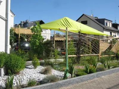 Ein Garten an der Unterkunft Diamanthaus 1 Koblenz