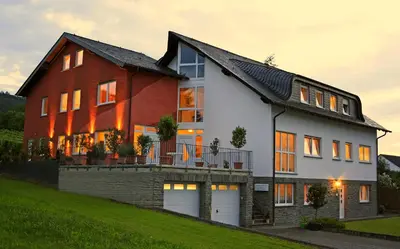 Das Gebäude in dem sich die Ferienwohnung befindet