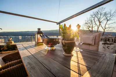 Ein Balkon oder eine Terrasse in der Unterkunft Burg Gutenfels