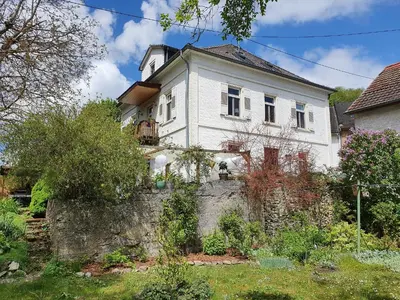 Ein Garten an der Unterkunft Villa Adelinde