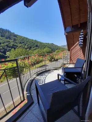 Ein allgemeiner Bergblick oder ein Berglick von der Ferienwohnung aus