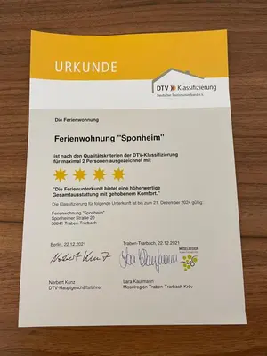 Ein Zertifikat, Auszeichnung, Logo oder anderes Dokument, das in der Unterkunft Ferienwohnung Sponheim ausgestellt ist