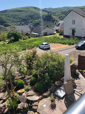 Ein allgemeiner Bergblick oder ein Berglick von der Ferienwohnung aus