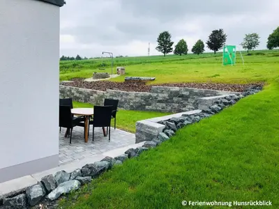 Ein Garten an der Unterkunft Ferienwohnung / Haus Hunsrückblick