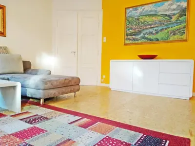 Ein Sitzbereich in der Unterkunft 2Bed Old Town Apt Sleeps 6 - Rooftop Terrace Wifi