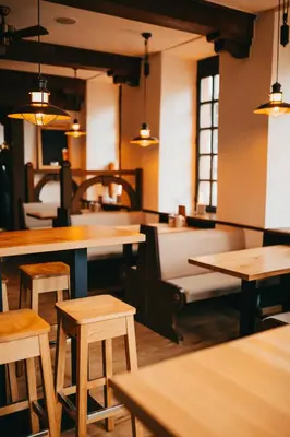 Ein Restaurant oder anderes Speiselokal in der Unterkunft RATSKELLER Hotel & Restaurant