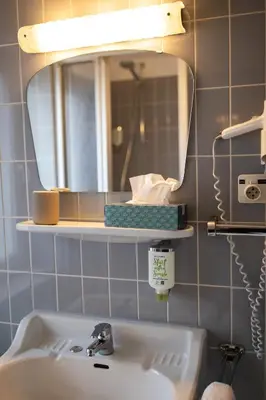 Ein Badezimmer in der Unterkunft RATSKELLER Hotel & Restaurant