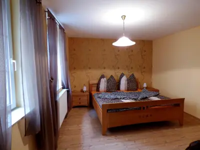 Ein Bett oder Betten in einem Zimmer der Unterkunft Relaxen im alten Winzerhaus