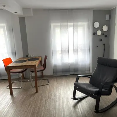 Ein Sitzbereich in der Unterkunft Ferienwohnung Im Stiffje