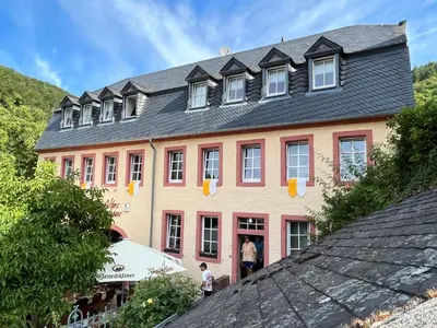 Das Gebäude in dem sich das Hotel befindet