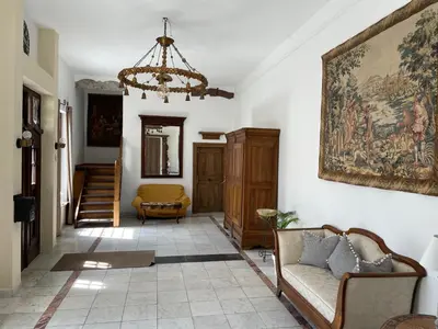 Ein Sitzbereich in der Unterkunft Villa Maaremonte