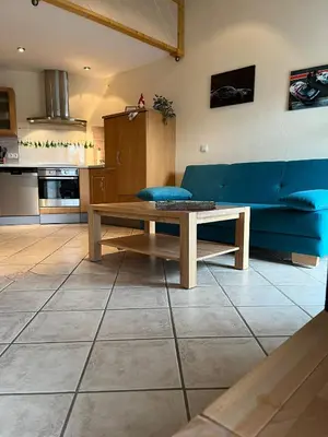 Küche/Küchenzeile in der Unterkunft Gästehaus beim Metzger / Döttingen am Nürburgring