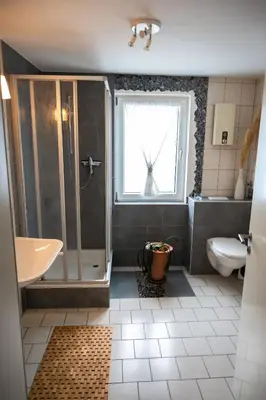 Ein Badezimmer in der Unterkunft Fewo am Steinbrunnen