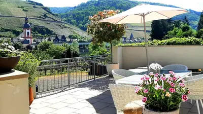 Ein allgemeiner Bergblick oder ein Berglick von der Ferienwohnung aus