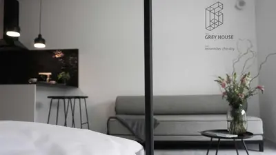 Ein Bett oder Betten in einem Zimmer der Unterkunft The Grey House