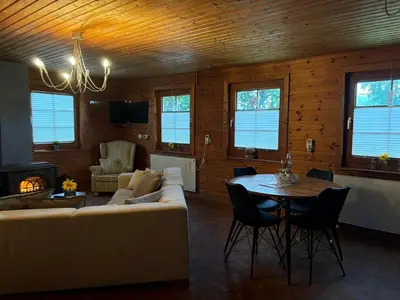 TV/Unterhaltungsangebot in der Unterkunft Blockhütte Engeln-Eifel