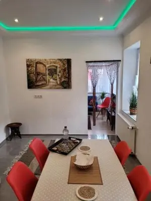 Ein Sitzbereich in der Unterkunft Ferienhaus Larina