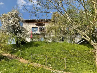 Ein Garten an der Unterkunft Moselglück
