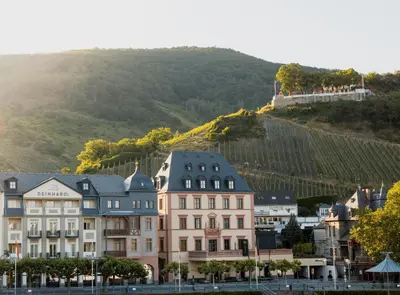 Ein allgemeiner Bergblick oder ein Berglick von des Hotels aus