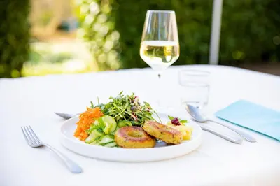 Essen im Hotel oder in der Nähe