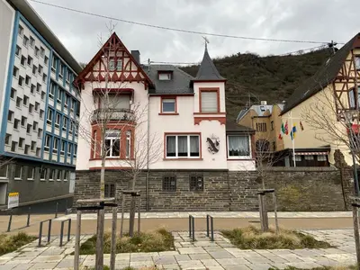 Das Gebäude in dem sich die Pension befindet
