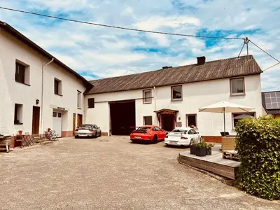 Das Gebäude in dem sich das Bed & Breakfast befindet