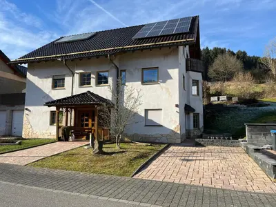 Das Gebäude in dem sich die Pension befindet