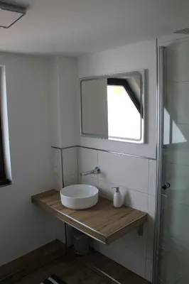 Ein Badezimmer in der Unterkunft 4-Sterne zertifizierte Ferienwohnung Festung zu Ketghe - Nähe Koblenz für Urlaub und Arbeit