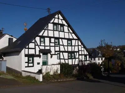 Das Gebäude in dem sich die Ferienwohnung befindet