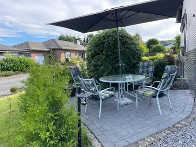 Ein Garten an der Unterkunft Ferienwohnung Steinstraß Nähe Nürburgring
