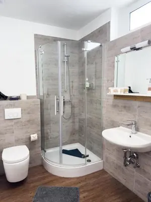 Ein Badezimmer in der Unterkunft O&W Ferienhaus mit Pool nähe Nürburgring, Adenau