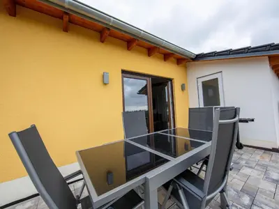 Ein Balkon oder eine Terrasse in der Unterkunft Ferienunterkunft Eifelruhe in Filz