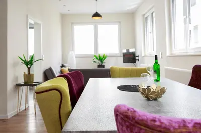 Ein Sitzbereich in der Unterkunft Design FeWo mit großer Dachterrasse an der Mosel - Netflix - Waschmaschine & Trockner